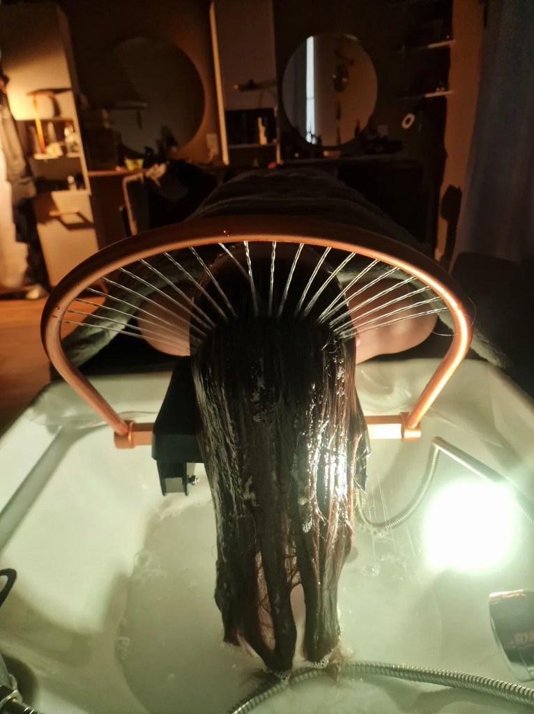 Rituel Head Spa avec arceau d’eau au Privé de l’Étoile